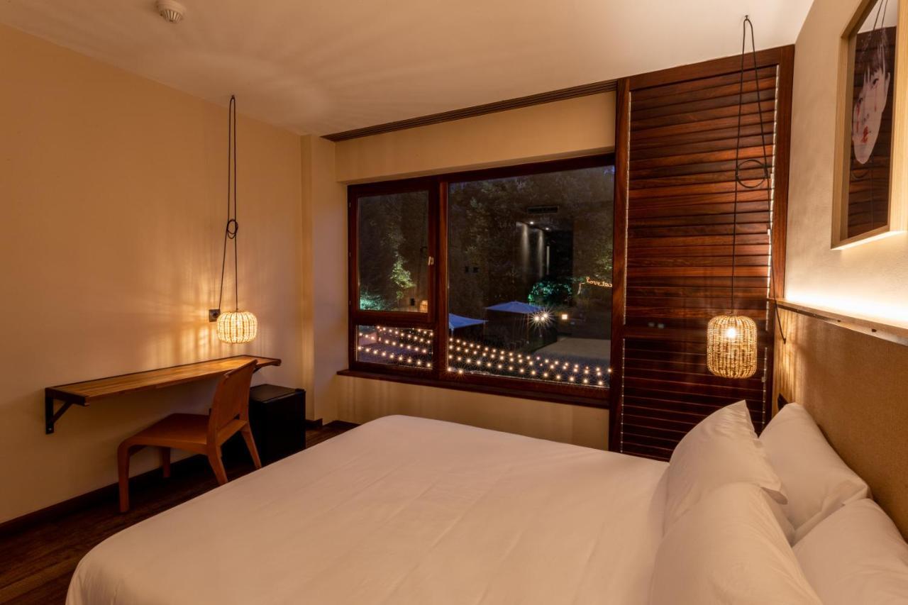 No-Mad Green Hotel Molinaseca Bagian luar foto